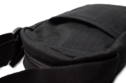 LISTONOSZKA SMALL SHOULDER BAG (TRIPLE BLACK)
